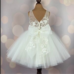 Flower girl White Floral Tulle Dress 5t